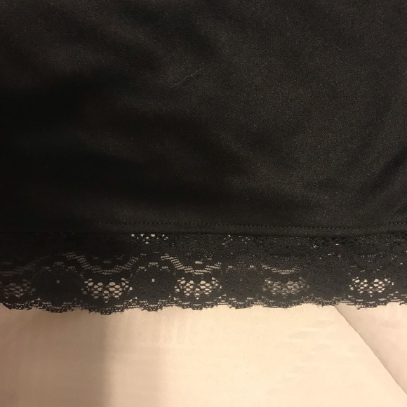 Black lace half slip- Brand New!  Still has tag.  Size medium. GOLDCOAST brand. - Picture 2 of 7